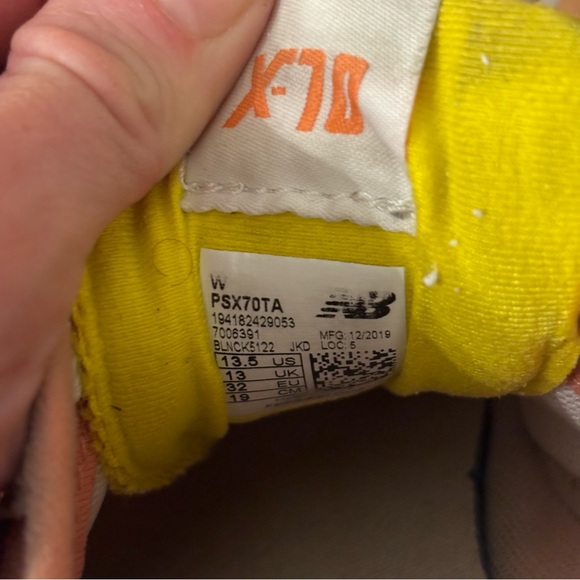 New Balance Coral and Beige Sneakers - Picture 5 of 5